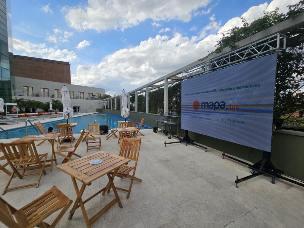 Pantalla gigante outdoor para evento en QUINTO CENTENARIO